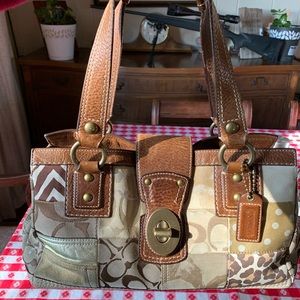 VTG Coach purse, very nice and lots of room!